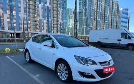 Opel Astra J, 2012 год, 600 000 рублей, 2 фотография