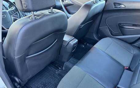 Opel Astra J, 2012 год, 600 000 рублей, 22 фотография