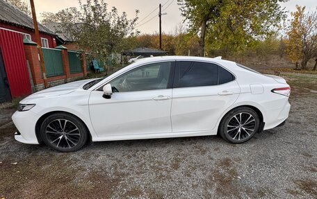 Toyota Camry, 2018 год, 2 500 000 рублей, 3 фотография