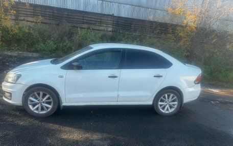 Volkswagen Polo VI (EU Market), 2015 год, 270 000 рублей, 4 фотография