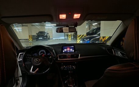 Mazda 3, 2017 год, 1 500 000 рублей, 10 фотография