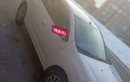 Renault Logan II, 2016 год, 500 000 рублей, 3 фотография