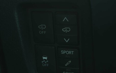 Toyota Land Cruiser Prado 150 рестайлинг, 2012 год, 2 960 000 рублей, 21 фотография