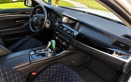 BMW 5 серия, 2015 год, 1 530 000 рублей, 8 фотография