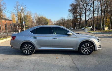 Skoda Superb III рестайлинг, 2025 год, 3 200 000 рублей, 21 фотография
