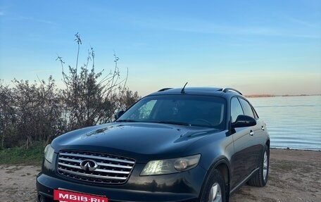 Infiniti FX I, 2004 год, 700 000 рублей, 3 фотография