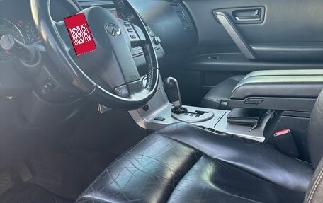 Infiniti FX I, 2004 год, 700 000 рублей, 12 фотография