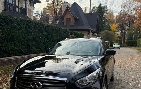 Infiniti QX70, 2014 год, 2 400 000 рублей, 2 фотография