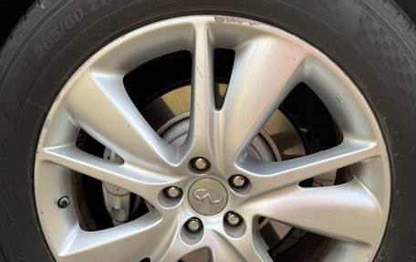 Infiniti QX70, 2014 год, 2 400 000 рублей, 11 фотография