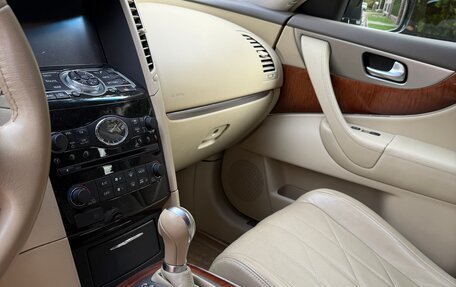 Infiniti QX70, 2014 год, 2 400 000 рублей, 14 фотография