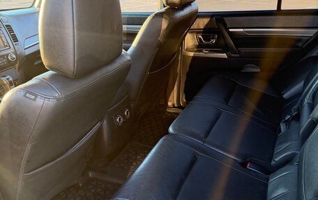 Mitsubishi Pajero IV рестайлинг 2, 2011 год, 2 000 000 рублей, 13 фотография