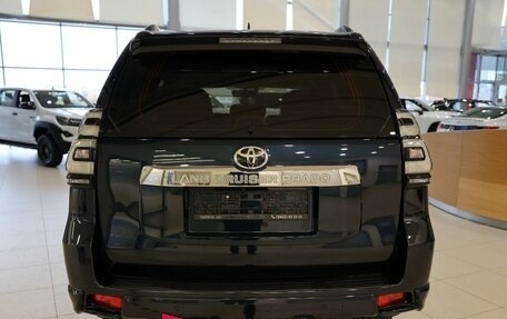 Toyota Land Cruiser Prado 150 рестайлинг, 2019 год, 5 200 000 рублей, 6 фотография