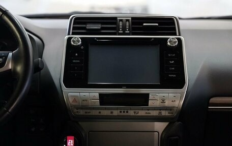 Toyota Land Cruiser Prado 150 рестайлинг, 2019 год, 5 200 000 рублей, 18 фотография
