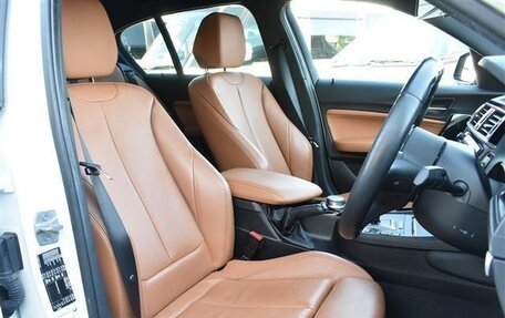 BMW 1 серия, 2018 год, 1 145 000 рублей, 26 фотография