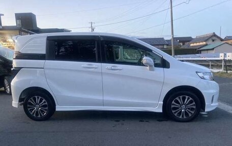 Honda Freed I, 2014 год, 849 000 рублей, 9 фотография