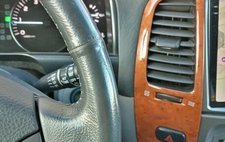 Toyota Land Cruiser 100 рестайлинг 2, 2006 год, 2 850 000 рублей, 17 фотография