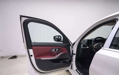 BMW 3 серия, 2022 год, 2 800 000 рублей, 24 фотография