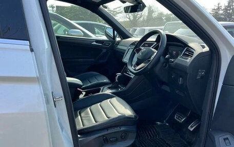 Volkswagen Tiguan II, 2022 год, 2 312 008 рублей, 6 фотография