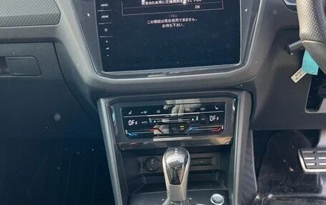 Volkswagen Tiguan II, 2022 год, 2 312 008 рублей, 10 фотография