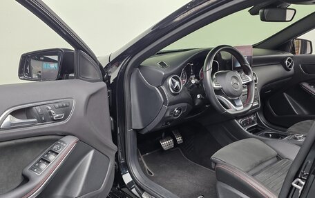 Mercedes-Benz A-Класс, 2018 год, 1 590 002 рублей, 11 фотография