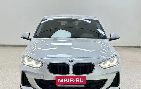 BMW 1 серия, 2022 год, 1 530 000 рублей, 2 фотография