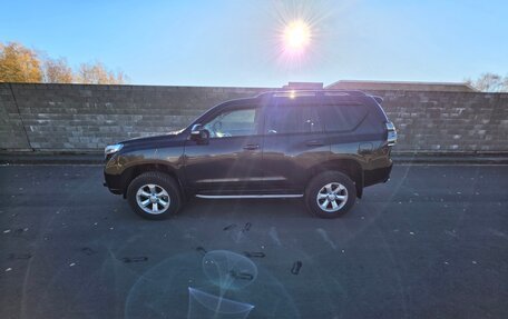 Toyota Land Cruiser Prado 150 рестайлинг, 2015 год, 3 400 000 рублей, 3 фотография