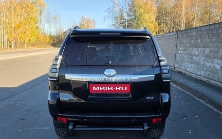 Toyota Land Cruiser Prado 150 рестайлинг, 2015 год, 3 400 000 рублей, 2 фотография