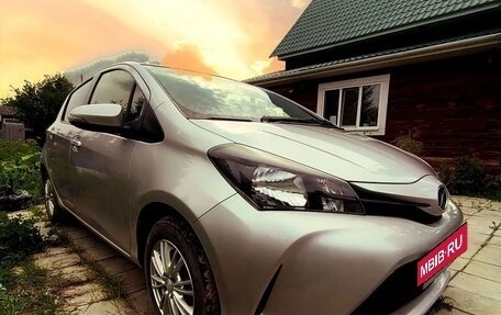 Toyota Vitz, 2016 год, 1 097 000 рублей, 2 фотография