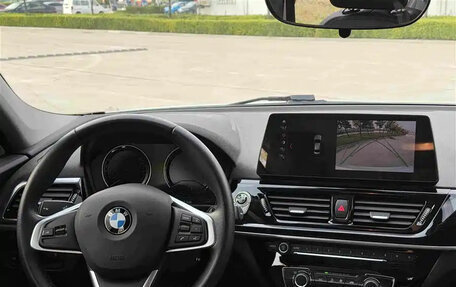 BMW 1 серия, 2022 год, 1 390 000 рублей, 10 фотография