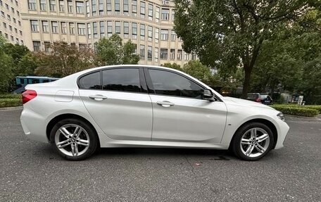BMW 1 серия, 2023 год, 1 800 000 рублей, 8 фотография