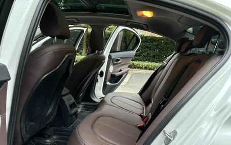 BMW 1 серия, 2023 год, 1 800 000 рублей, 15 фотография