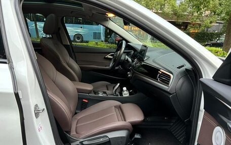 BMW 1 серия, 2023 год, 1 800 000 рублей, 14 фотография
