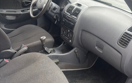 Hyundai Accent II, 2005 год, 350 000 рублей, 2 фотография