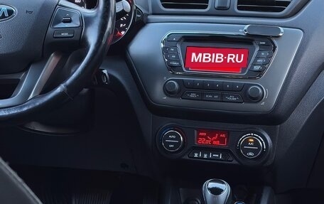 KIA Rio III рестайлинг, 2014 год, 880 000 рублей, 2 фотография