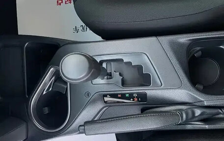 Toyota RAV4, 2018 год, 1 703 000 рублей, 10 фотография