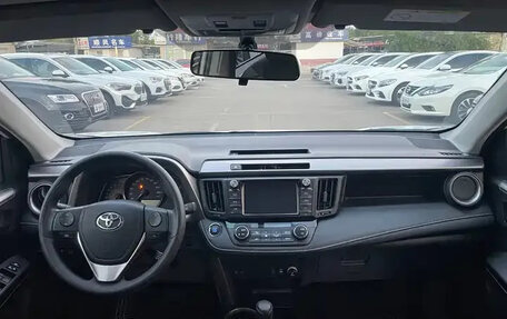 Toyota RAV4, 2018 год, 1 703 000 рублей, 16 фотография