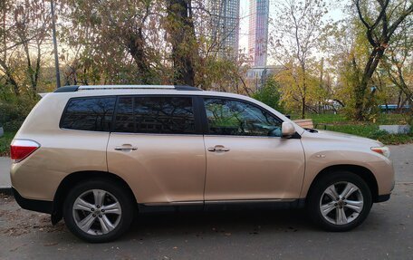 Toyota Highlander III, 2010 год, 1 750 000 рублей, 4 фотография