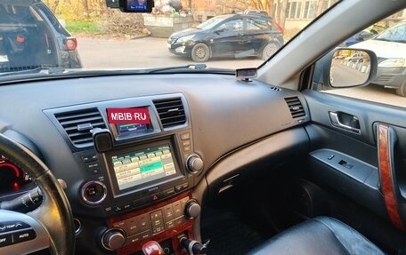 Toyota Highlander III, 2010 год, 1 750 000 рублей, 9 фотография