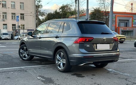 Volkswagen Tiguan II, 2018 год, 2 750 000 рублей, 10 фотография