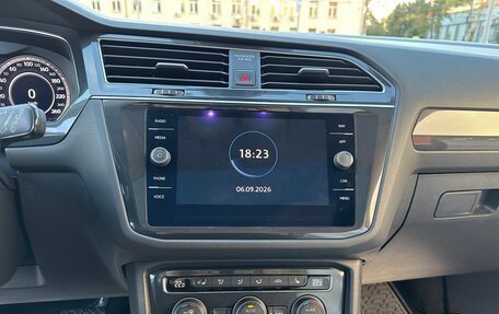 Volkswagen Tiguan II, 2018 год, 2 750 000 рублей, 21 фотография