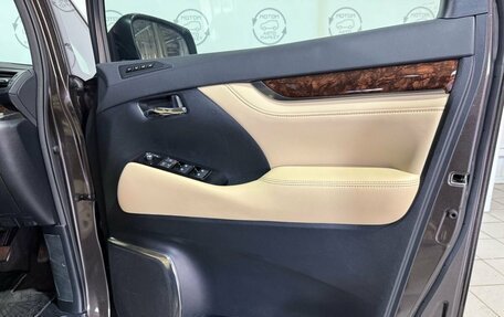 Toyota Alphard III, 2019 год, 4 350 000 рублей, 19 фотография