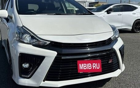 Toyota Prius Alpha I (ZVW40/41), 2021 год, 1 595 000 рублей, 7 фотография