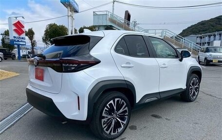 Toyota Yaris Cross, 2023 год, 1 250 001 рублей, 5 фотография
