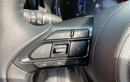 Toyota Yaris Cross, 2023 год, 1 250 001 рублей, 13 фотография