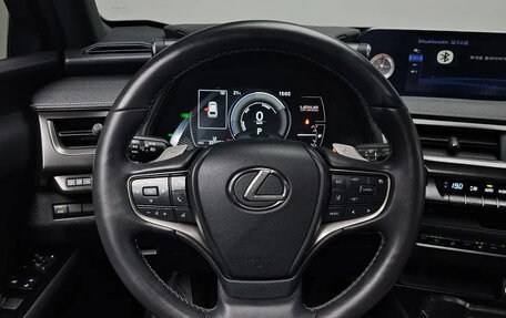 Lexus UX I, 2022 год, 3 550 000 рублей, 16 фотография