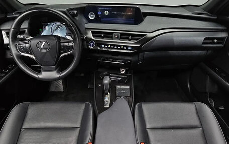 Lexus UX I, 2022 год, 3 550 000 рублей, 15 фотография