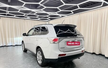 Mitsubishi Outlander III рестайлинг 3, 2012 год, 1 699 000 рублей, 4 фотография