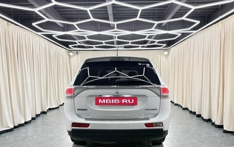 Mitsubishi Outlander III рестайлинг 3, 2012 год, 1 699 000 рублей, 5 фотография