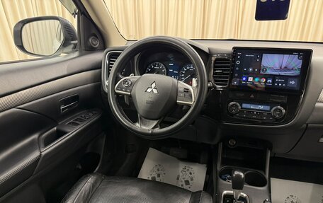Mitsubishi Outlander III рестайлинг 3, 2012 год, 1 699 000 рублей, 14 фотография