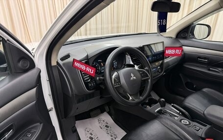 Mitsubishi Outlander III рестайлинг 3, 2012 год, 1 699 000 рублей, 10 фотография